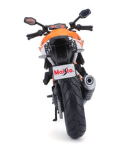 Load image into Gallery viewer, KTM 1290 Super Duke R (scale 1 : 12)
