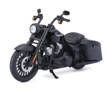 Load image into Gallery viewer, Harley Davidson Road King (scale 1 : 12)