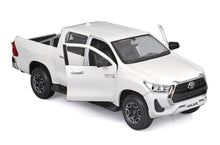 Load image into Gallery viewer, Toyota Hilux (white) (scale 1 : 27)