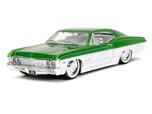 Load image into Gallery viewer, Chev Impala SS Candy Green &amp; White (scale 1 : 24)