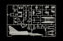 Load image into Gallery viewer, Mirage 2000 B/D (scale 1 : 72)
