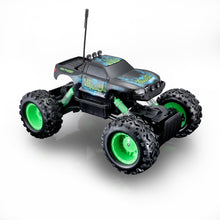 Load image into Gallery viewer, R/C Maisto Rock Crawler With Batteries  (Damaged Box)