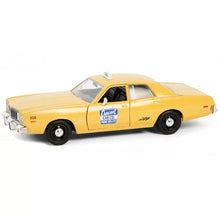 Load image into Gallery viewer, Plymouth Fury Crescent Cab Poltergeist 1975(scale 1:24
