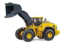 Load image into Gallery viewer, Volvo Wheel Loader L260H Bruder