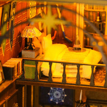 Load image into Gallery viewer, Mira Magic House with Light (pocohouze)