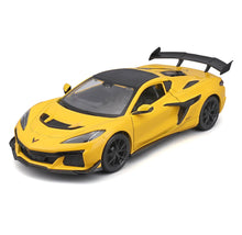 Load image into Gallery viewer, Corvette ZR1 2025 (Yellow) (scale 1 : 24)