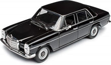 Load image into Gallery viewer, Mercedes-Benz 220 Black (Scale 1 : 24)