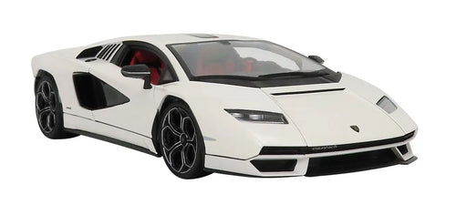 Lamborghini Countach LPI 800-4 White (scale 1 : 24)