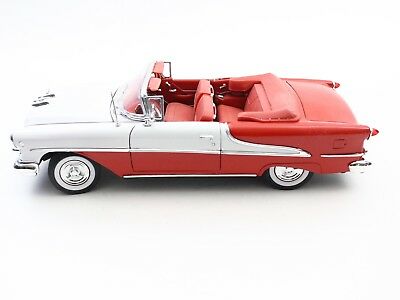 Oldsmobile Super 88 Convertible Red/White 1955 (scale 1:18)