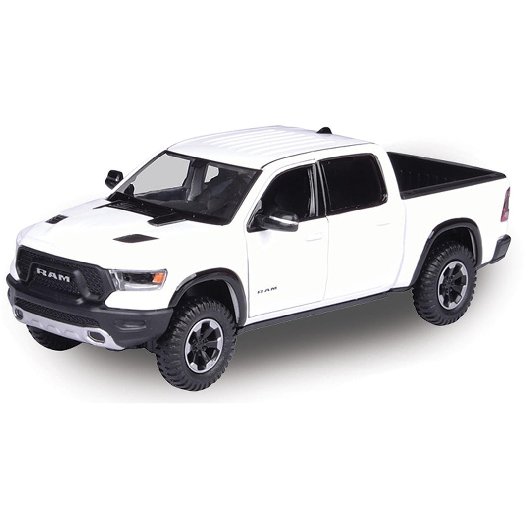 2019 RAM 1500 Crew Cab Rebel (White) (scale 1 : 24)