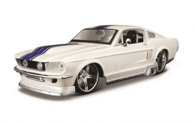 Maisto Ford Mustang GT 1967  (scale 1:24) DESIGN