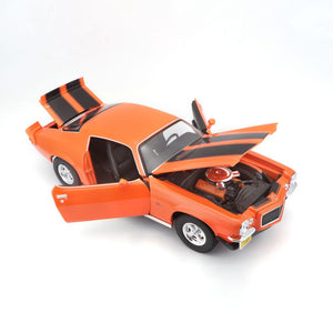 Chevrolet Camaro 1971 (scale 1 : 18) (orange)