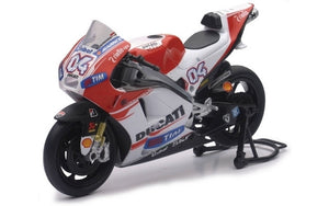 Ducati Desmosedici MotoGP 2015 (scale 1 : 12)