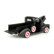 Load image into Gallery viewer, Ford Pick Up 1940 Black (scale 1 : 18)