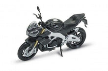 Load image into Gallery viewer, Aprilia Tuono V4 Black (scale 1 : 18)