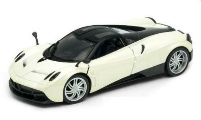 Pagani Huayra White (scale 1 : 24)