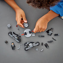 Load image into Gallery viewer, 76179 Batman &amp; Selina Kyle Motorcycle Pursuit The Batman